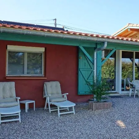 Maison Cosy Avec Piscine Privee A Estibeaux 38 M² Estibeaux